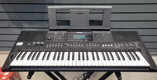 Yamaha Keyboard - PSRE463